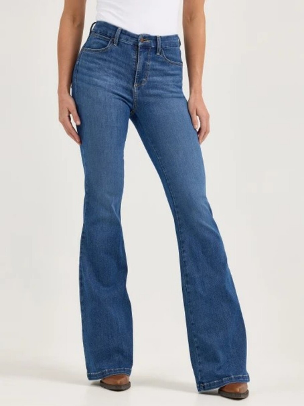 Wrangler Bespoke Flare Womens 33 x 32 High Rise Elise Denim Jeans Western Rodeo